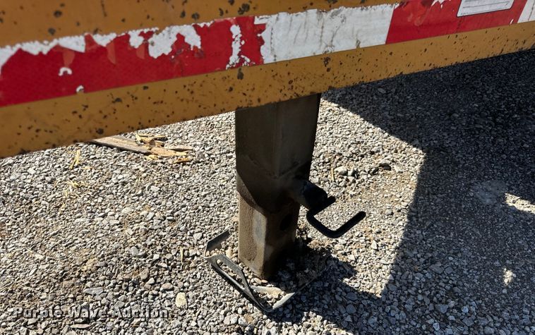 image for item DL4461 2005 Redi Haul equipment trailer