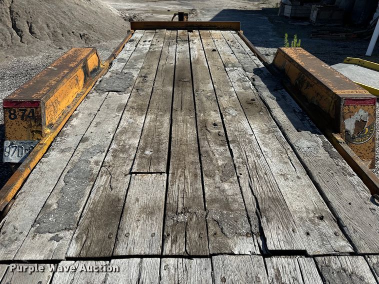 image for item DL4461 2005 Redi Haul equipment trailer