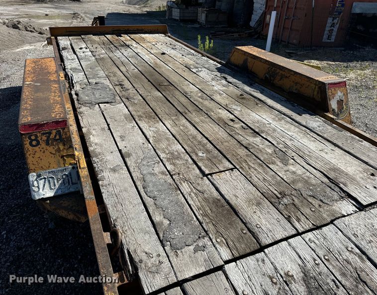 image for item DL4461 2005 Redi Haul equipment trailer