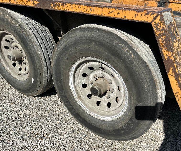 image for item DL4461 2005 Redi Haul equipment trailer