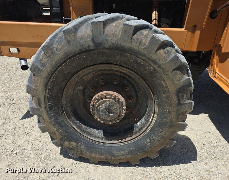 image for item DM1722 1996 Lull 644B-37 Highlander II telehandler