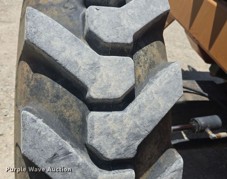 image for item DM1722 1996 Lull 644B-37 Highlander II telehandler