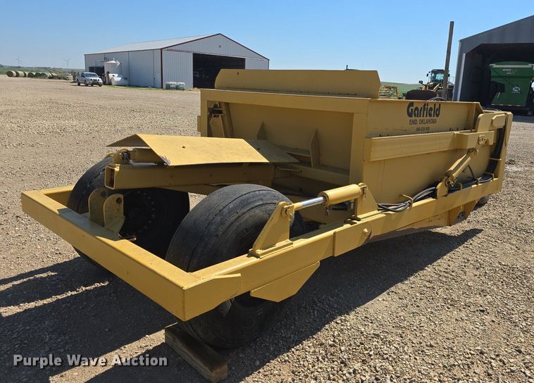 image for item DM1725 Garfield scraper