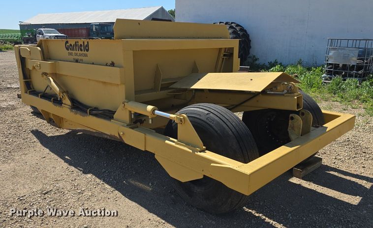 image for item DM1725 Garfield scraper