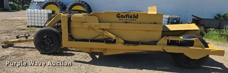 image for item DM1725 Garfield scraper