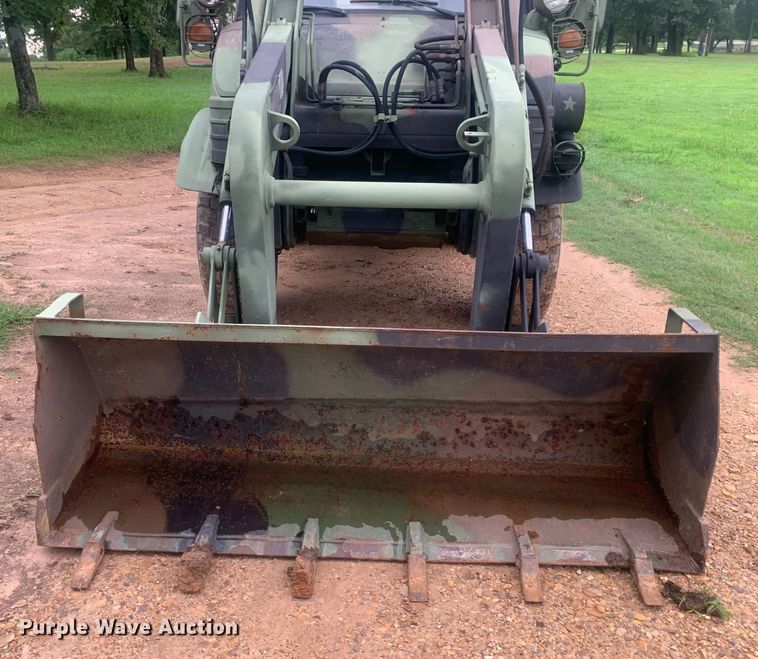 image for item DM7877 1989 Freightliner Unimog FLU419 emplacement excavator