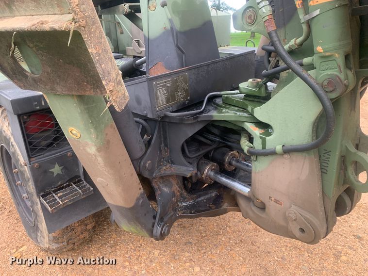 image for item DM7877 1989 Freightliner Unimog FLU419 emplacement excavator