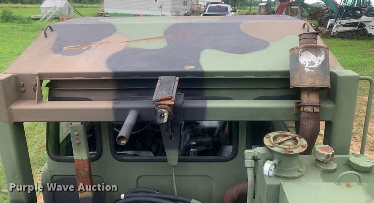 image for item DM7877 1989 Freightliner Unimog FLU419 emplacement excavator