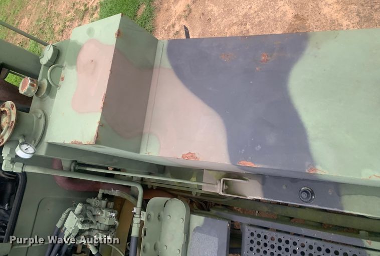 image for item DM7877 1989 Freightliner Unimog FLU419 emplacement excavator