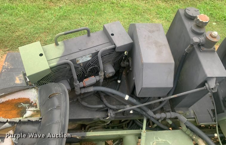 image for item DM7877 1989 Freightliner Unimog FLU419 emplacement excavator