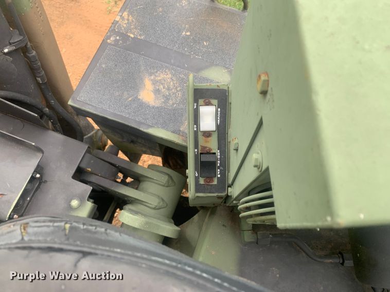 image for item DM7877 1989 Freightliner Unimog FLU419 emplacement excavator