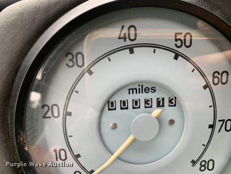 image for item DM7877 1989 Freightliner Unimog FLU419 emplacement excavator