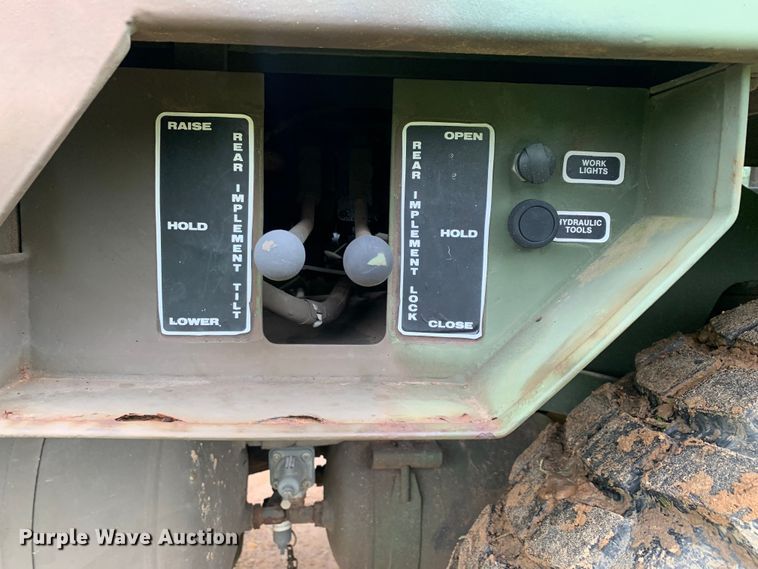 image for item DM7877 1989 Freightliner Unimog FLU419 emplacement excavator
