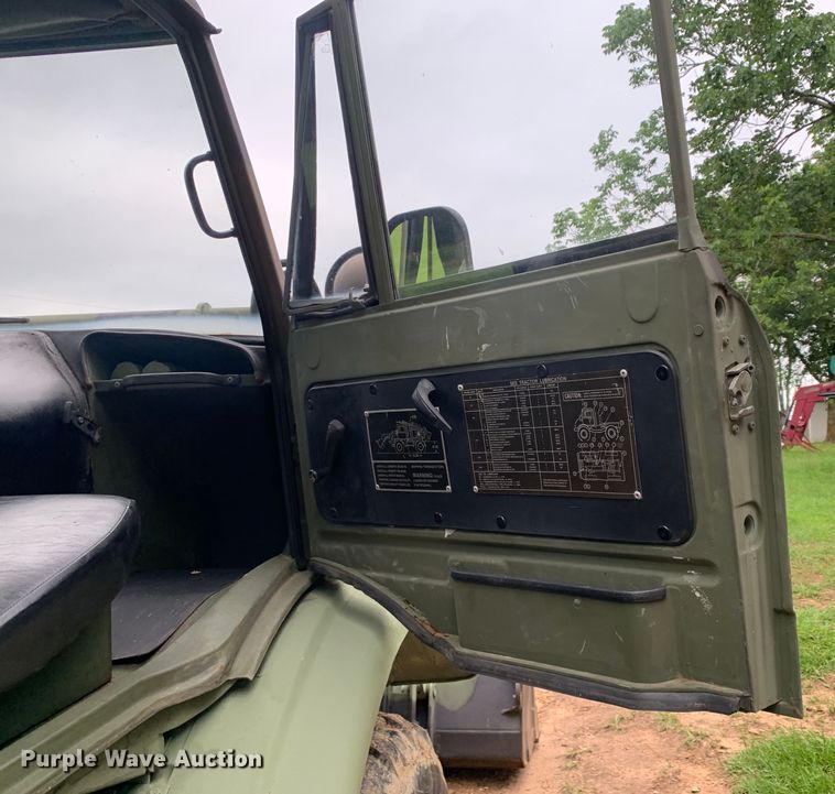 image for item DM7877 1989 Freightliner Unimog FLU419 emplacement excavator