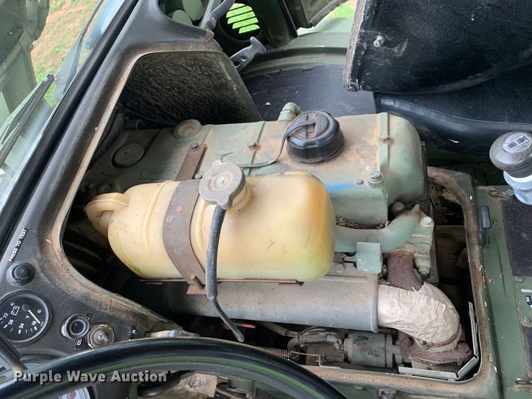 image for item DM7877 1989 Freightliner Unimog FLU419 emplacement excavator