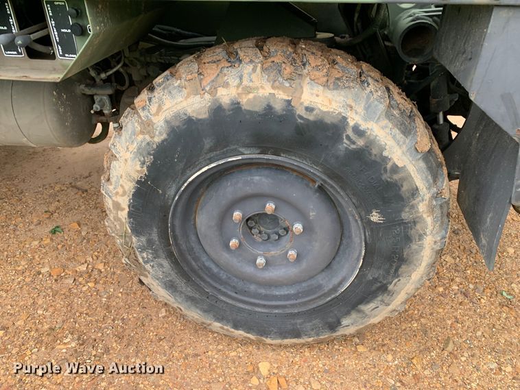 image for item DM7877 1989 Freightliner Unimog FLU419 emplacement excavator