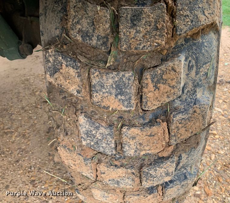 image for item DM7877 1989 Freightliner Unimog FLU419 emplacement excavator