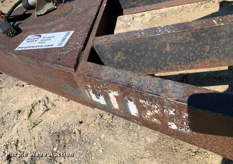 image for item DM7884 1982 Cronkhite pipe trailer