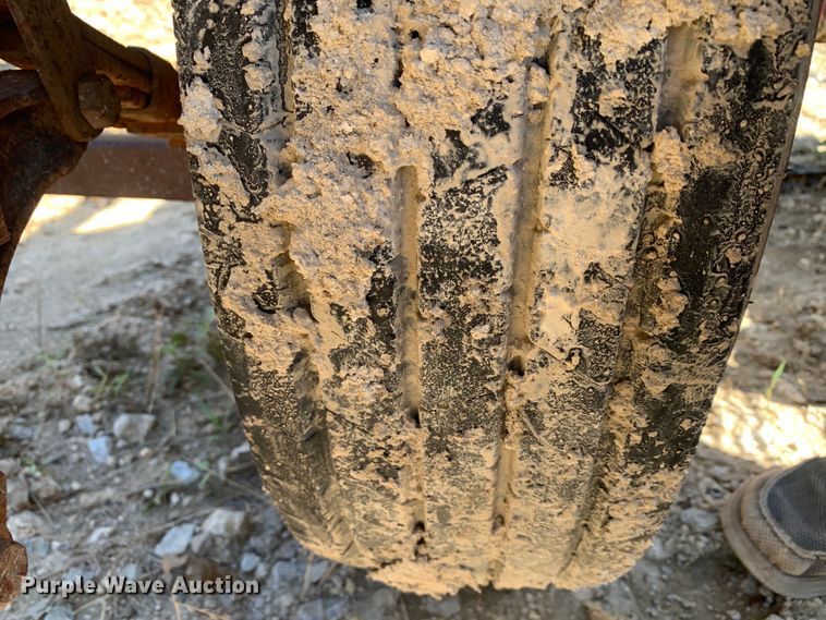 image for item DM7884 1982 Cronkhite pipe trailer