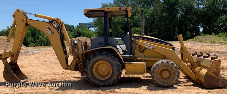 image for item DM7907 2003 Caterpillar 420D industrial tractor