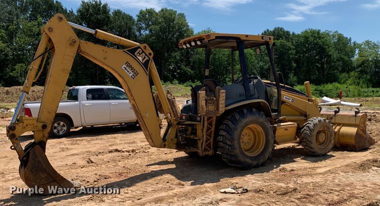 image for item DM7907 2003 Caterpillar 420D industrial tractor