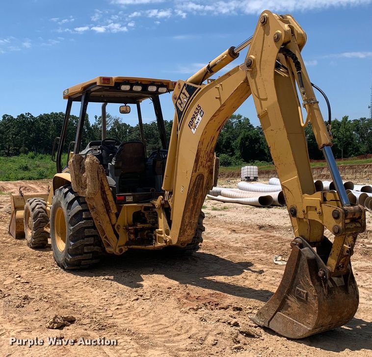 image for item DM7907 2003 Caterpillar 420D industrial tractor