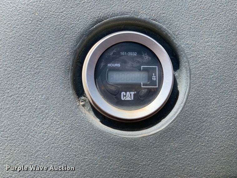 image for item DM7907 2003 Caterpillar 420D industrial tractor