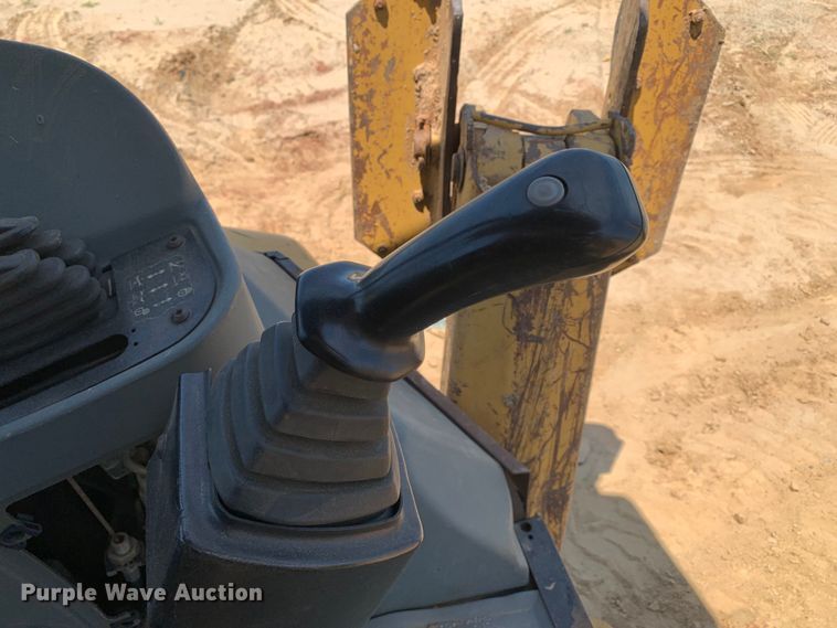 image for item DM7907 2003 Caterpillar 420D industrial tractor