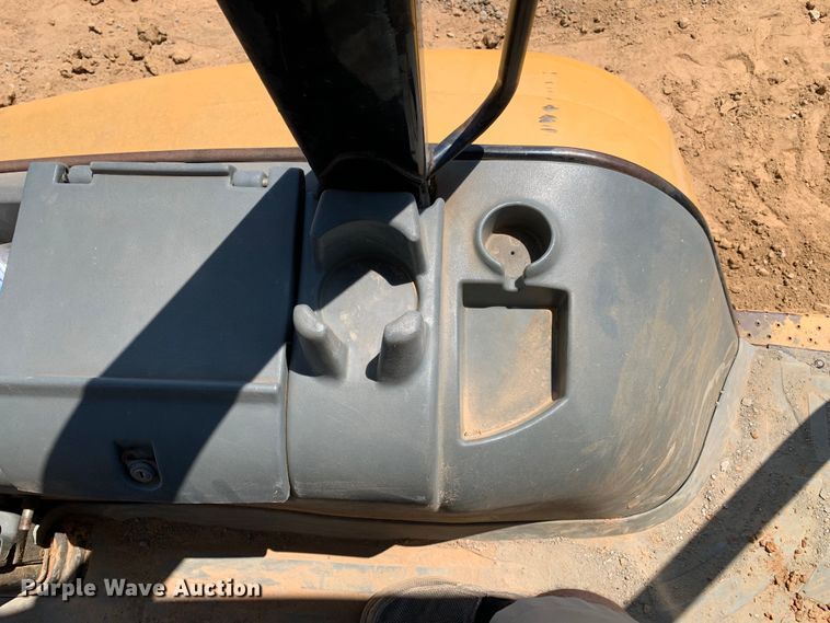 image for item DM7907 2003 Caterpillar 420D industrial tractor