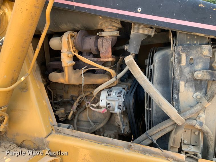 image for item DM7907 2003 Caterpillar 420D industrial tractor
