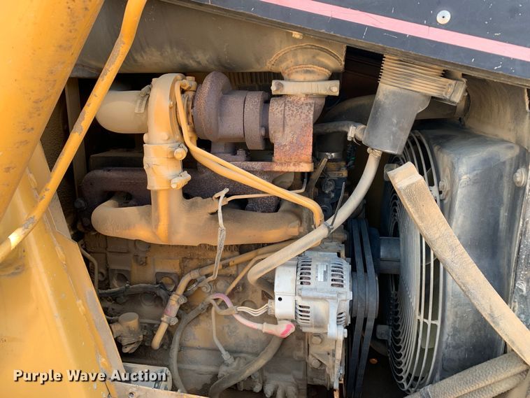 image for item DM7907 2003 Caterpillar 420D industrial tractor