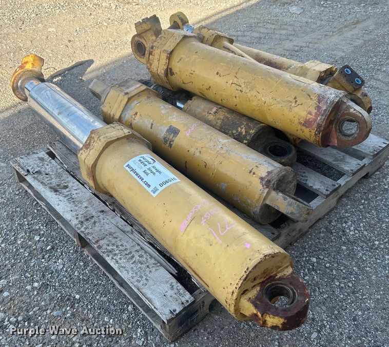 image for item DO6516 Haul truck parts