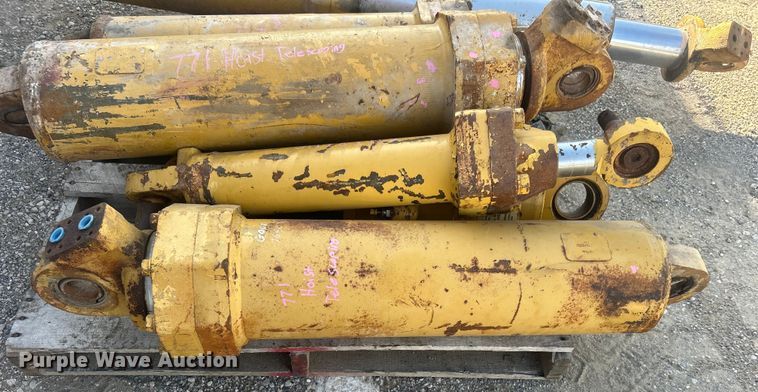 image for item DO6516 Haul truck parts