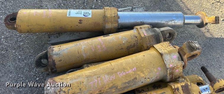 image for item DO6516 Haul truck parts