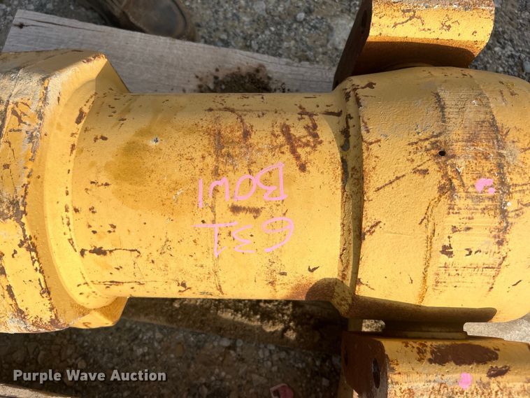 image for item DO6518 (9) hydraulic cylinders