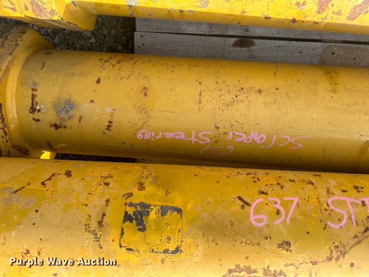 image for item DO6518 (9) hydraulic cylinders