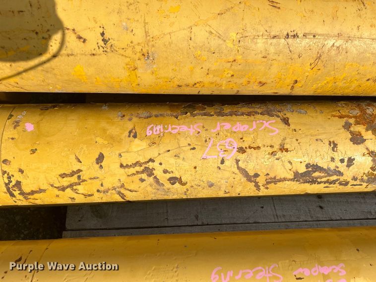 image for item DO6518 (9) hydraulic cylinders