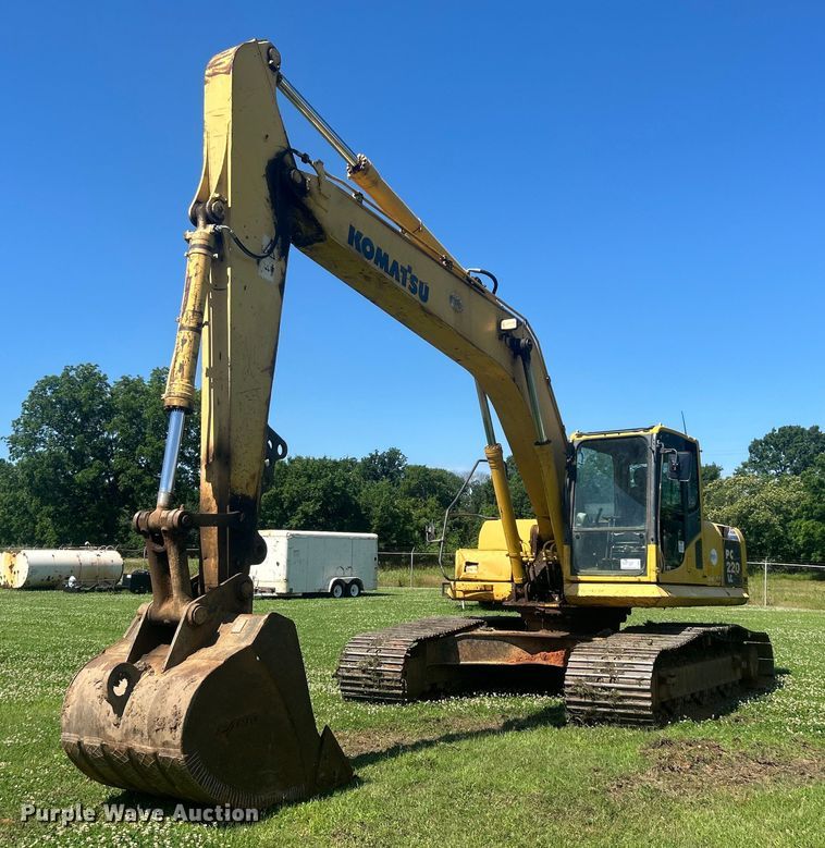 image for item DO6521 2009 Komatsu  PC220LC-8 excavator