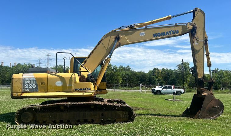 image for item DO6521 2009 Komatsu  PC220LC-8 excavator