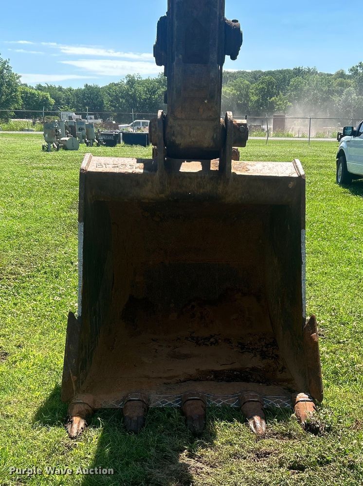 image for item DO6521 2009 Komatsu  PC220LC-8 excavator