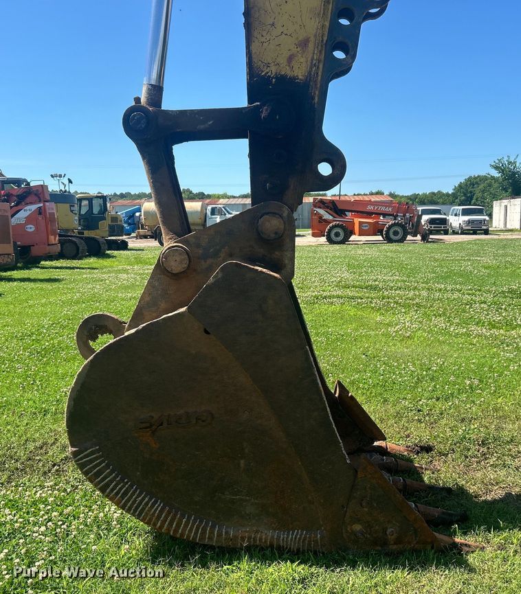 image for item DO6521 2009 Komatsu  PC220LC-8 excavator