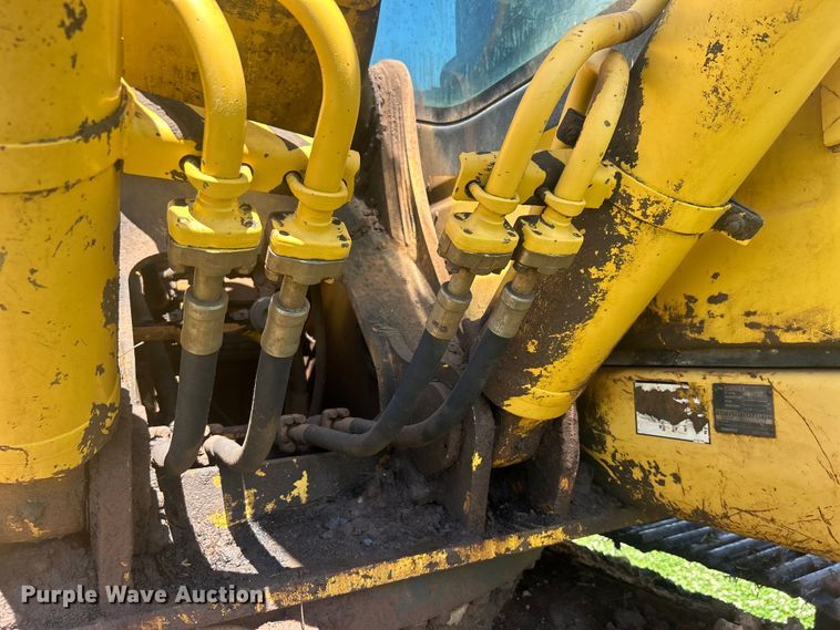 image for item DO6521 2009 Komatsu  PC220LC-8 excavator