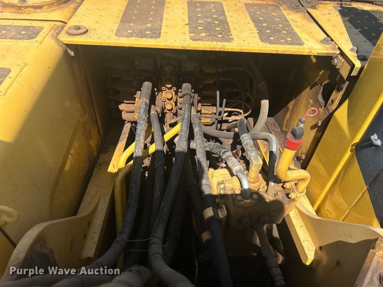 image for item DO6521 2009 Komatsu  PC220LC-8 excavator