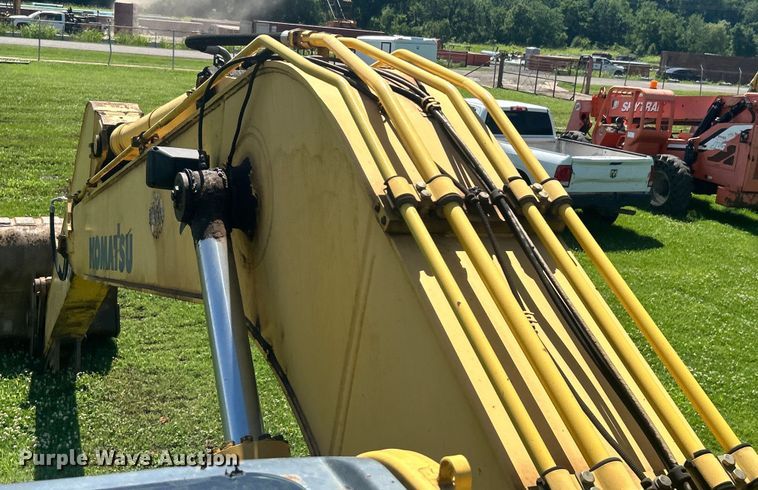 image for item DO6521 2009 Komatsu  PC220LC-8 excavator