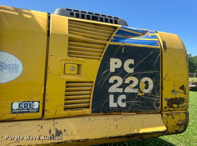 image for item DO6521 2009 Komatsu  PC220LC-8 excavator
