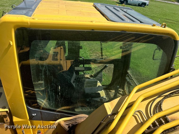 image for item DO6521 2009 Komatsu  PC220LC-8 excavator