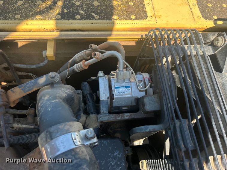 image for item DO6521 2009 Komatsu  PC220LC-8 excavator