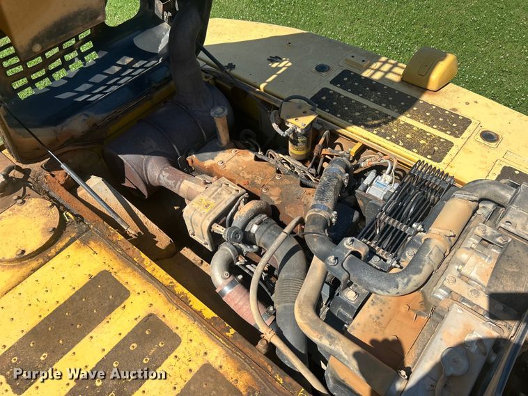 image for item DO6521 2009 Komatsu  PC220LC-8 excavator