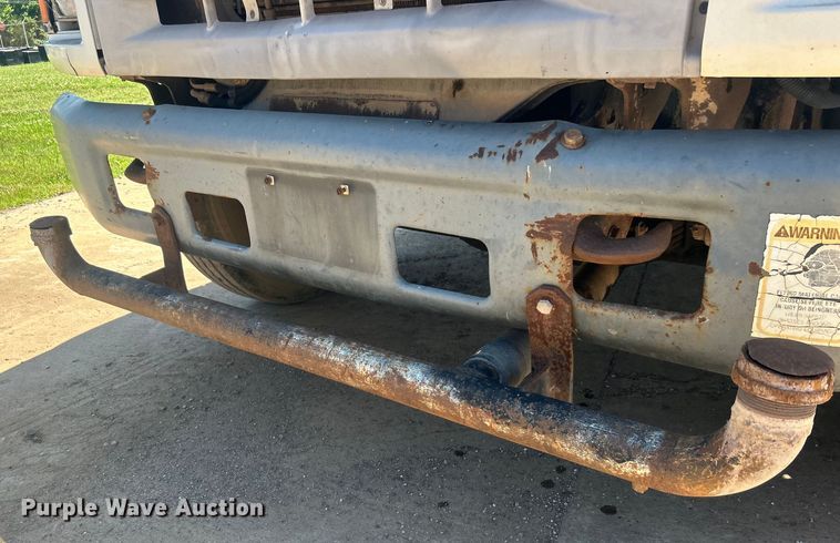 image for item DO6522 1999 Ford F800 water truck