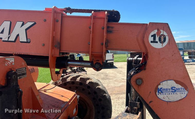 image for item DO6523 2012 JLG Skytrak 10042 telehandler